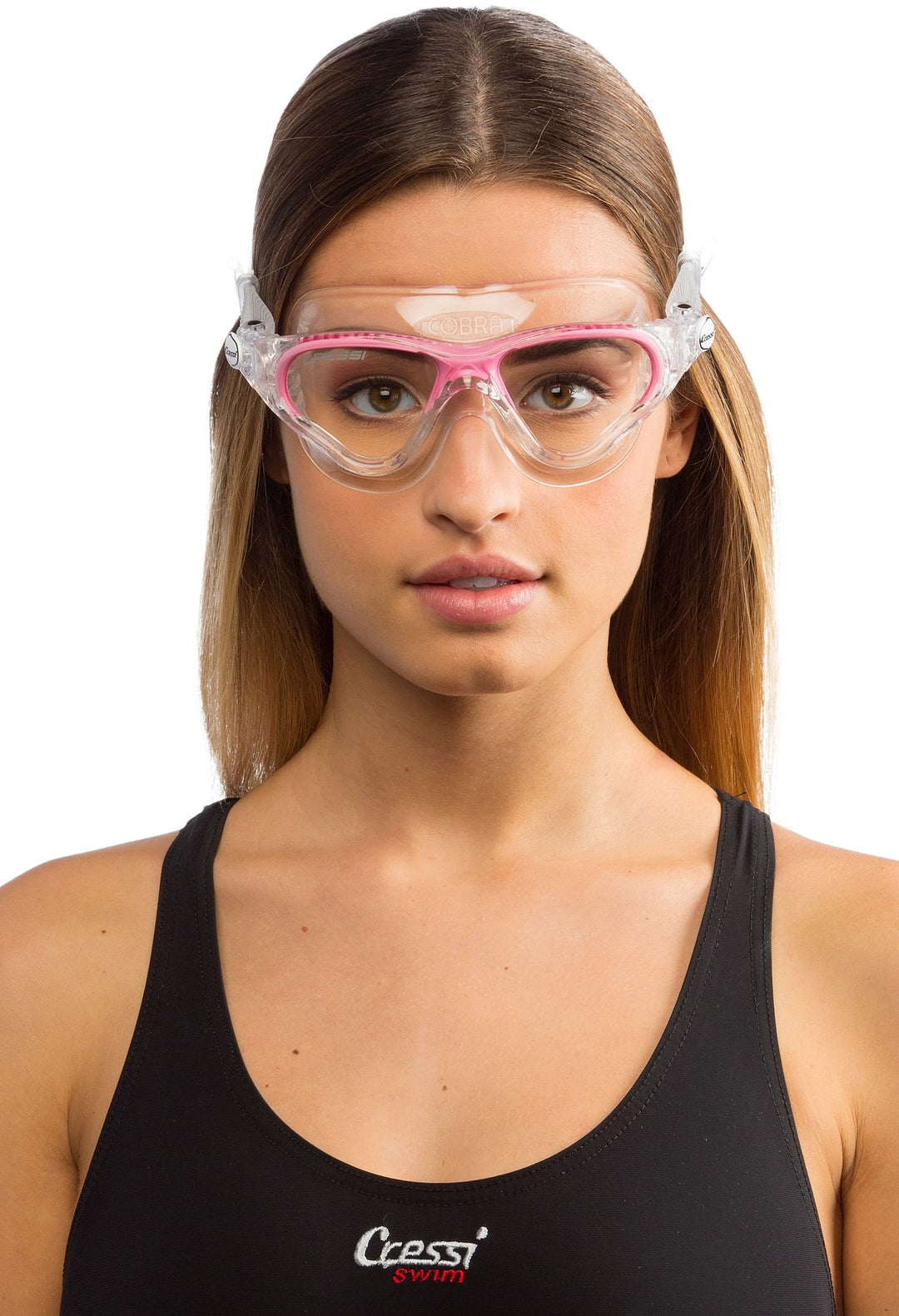 Lady wearing swimming mask